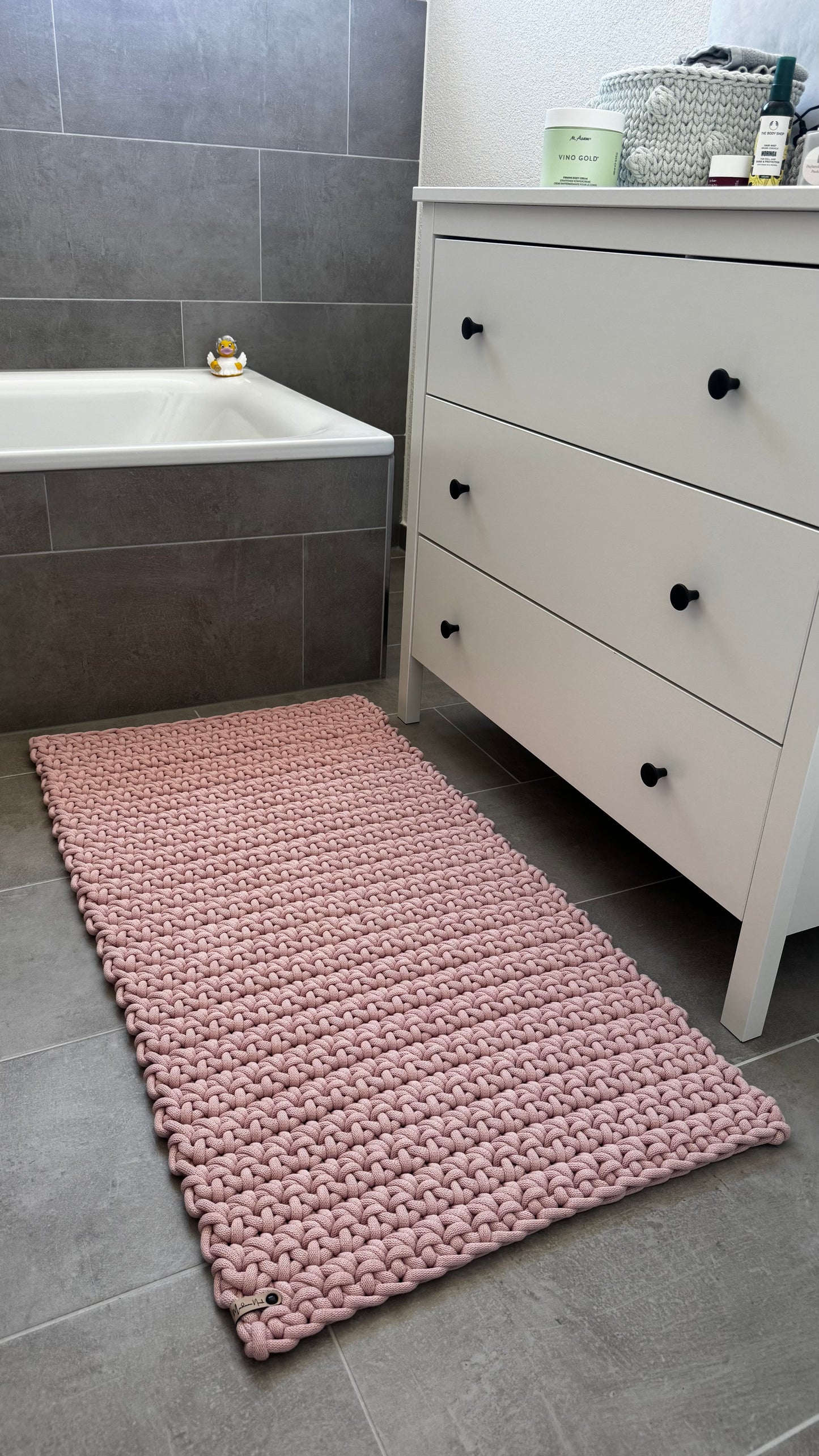 Rectangular shower rug