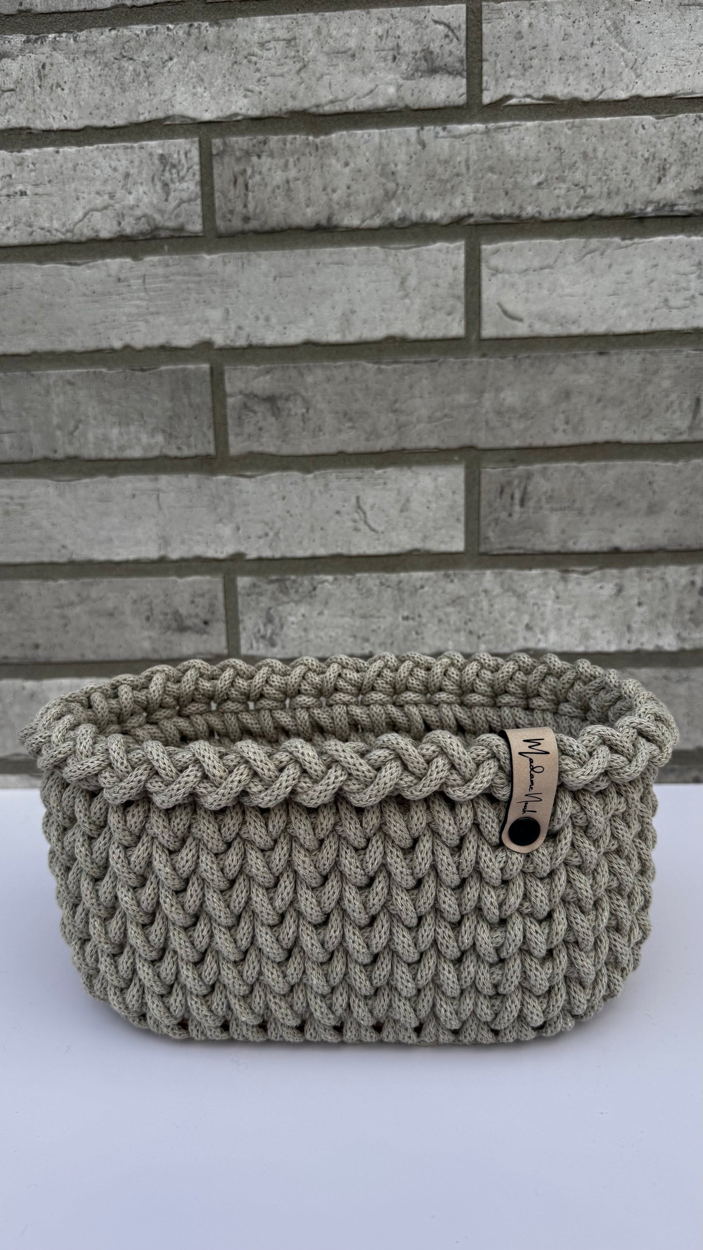 Oval basket