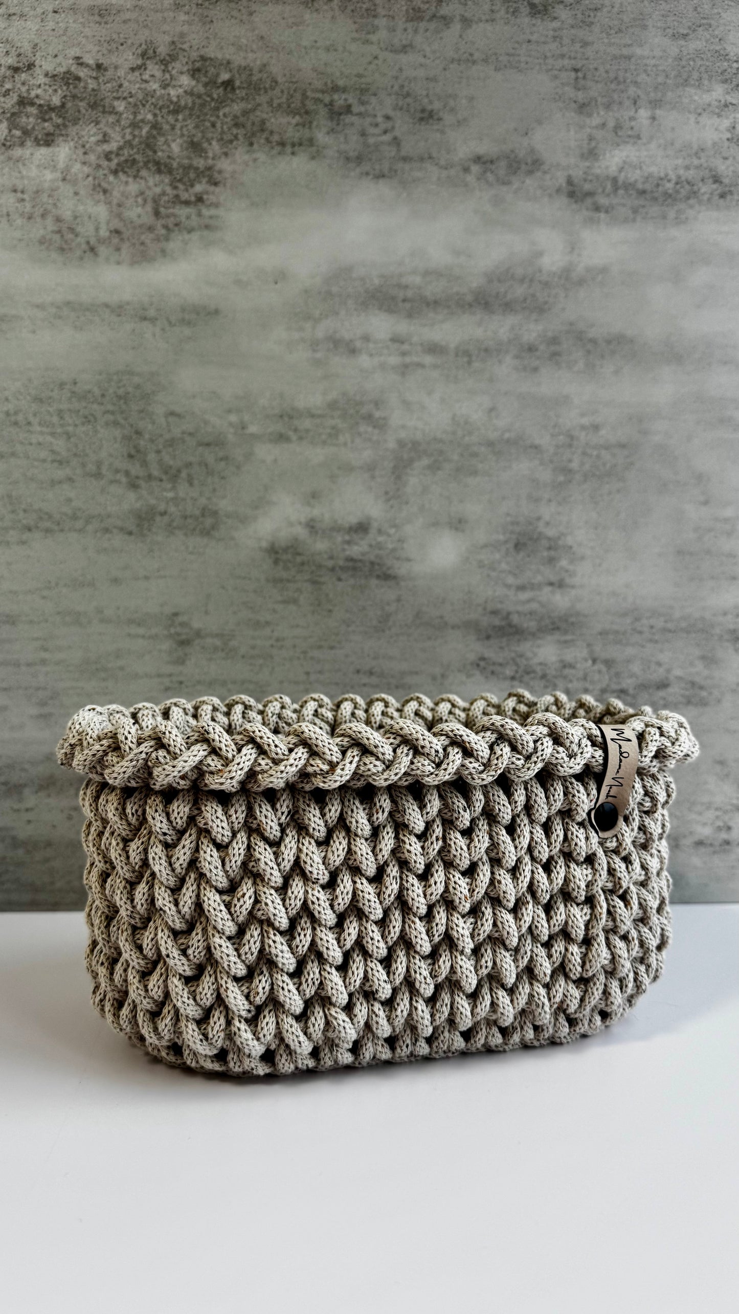 Oval basket